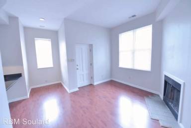 Main picture of Russell Apartments