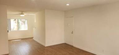 Main picture of 16750 Sherman Way