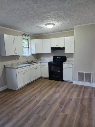 Main picture of 2420 Dublin Ct