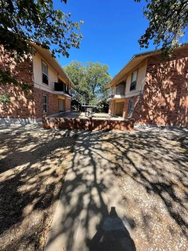 Main picture of 210 N Vandeveer St