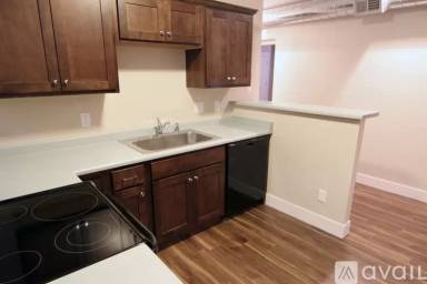 Main picture of 623 S Wolcott St