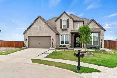 Main picture of 2043 Dundalk Ln