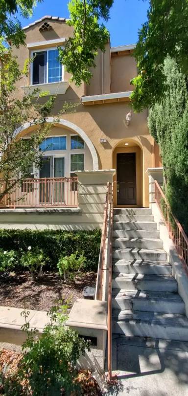 Main picture of 547 Moreland Way