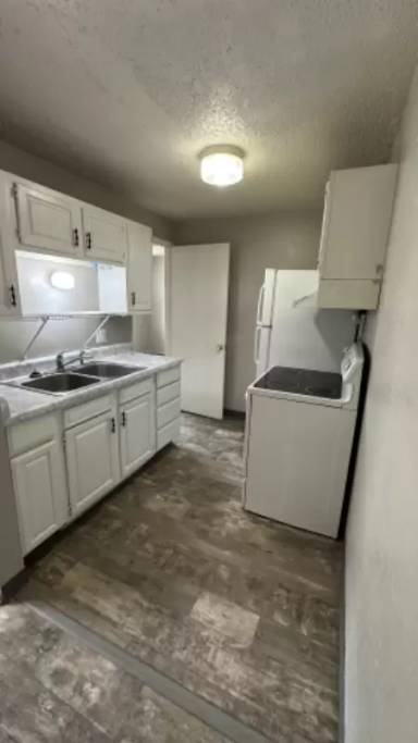 Main picture of 635 10th Ave