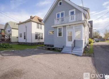 Main picture of 122 N 30th Ave W