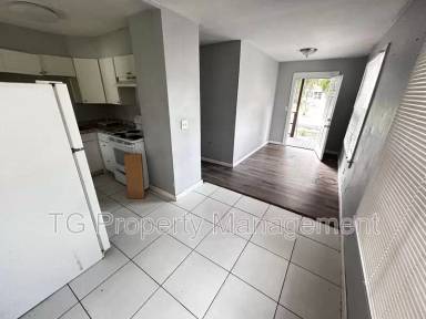 Main picture of 2057 Brackland St