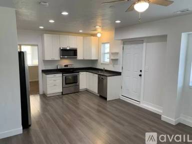 Main picture of 2937 E Lookout Dr