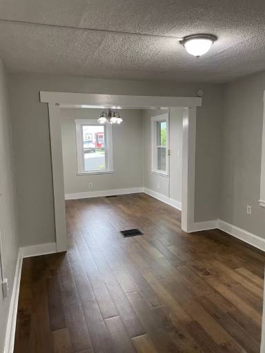 Main picture of 10 Alder St