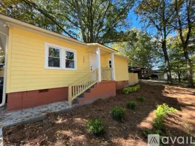Main picture of 245 Lake Dr