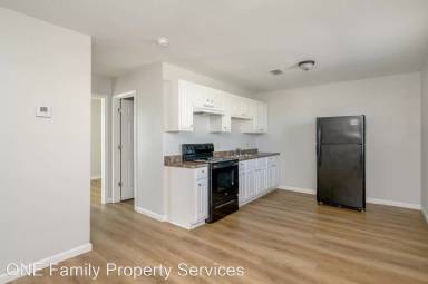 Main picture of 2222 E 17th St