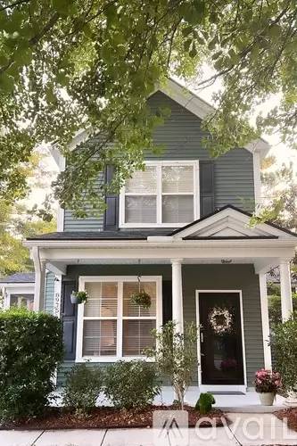 Main picture of 8975 Planters Row Ln