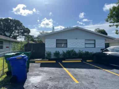 Main picture of 112 NW 28th Ave