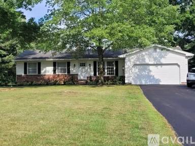 Main picture of 17845 Kenston Lake Dr
