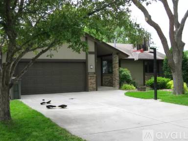 Main picture of 8650 Ridgewind Rd
