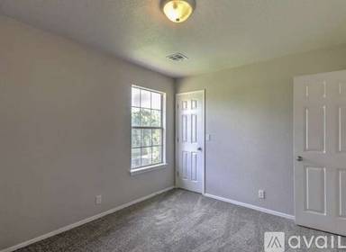 Main picture of 2100 W Broadway St