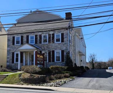 Main picture of 454 Germantown Pike