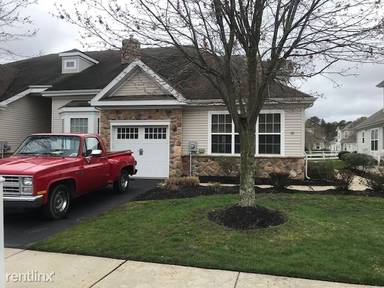 Main picture of 15 Delray Ln