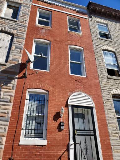 Main picture of 305 S Stricker St