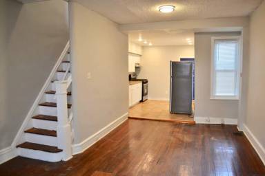 Main picture of 465 N Farson St
