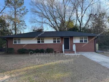 Main picture of 2456 Hillside Dr
