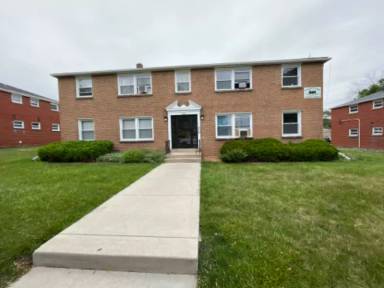 Main picture of 3135 S 47th St
