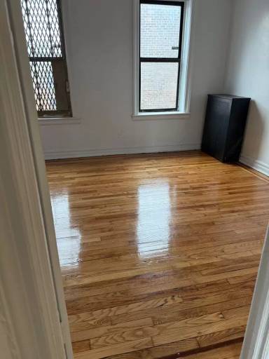 Main picture of 2504 Bronx Park E Apartments