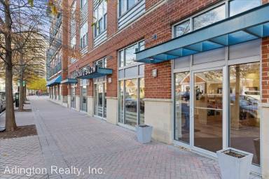 Main picture of 1800 Wilson Boulevard Condo