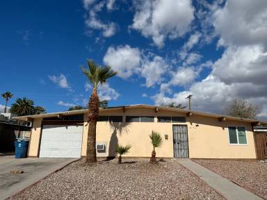 Main picture of 6104 Edgewood Cir