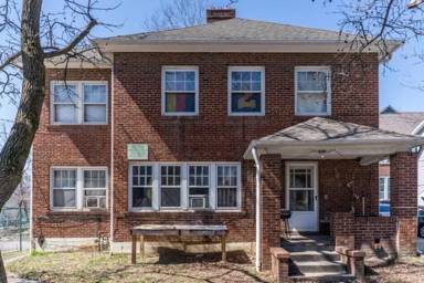 Main picture of 205 S College Ave