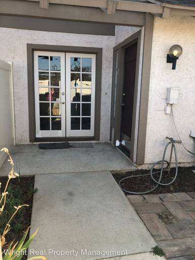 Main picture of 1254 N Citrus Ave
