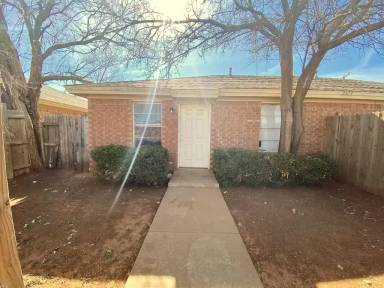 Main picture of 2105 S Loop 289