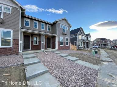 Main picture of 17676 Olive St