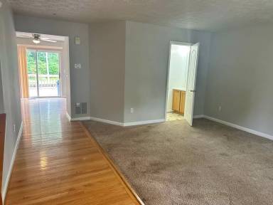 Main picture of 11 Winlo Ct