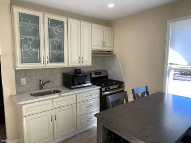 Main picture of 188 Avenue V