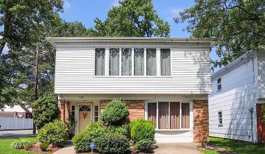 Main picture of 120 Muller Ave
