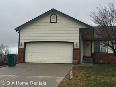 Main picture of 914 Cedar Point Cir