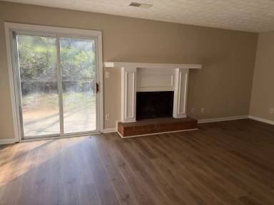 Main picture of 5098 Farm Valley Dr NE