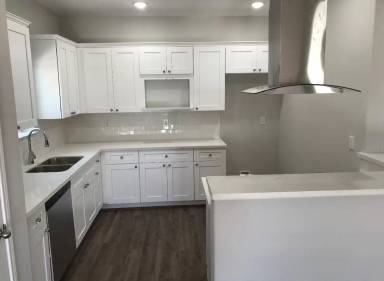 Main picture of 430 Schmidt Rd