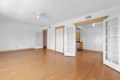 Main picture of 2217 W Wisconsin Ave