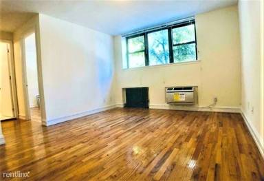 Main picture of 657 2nd Ave