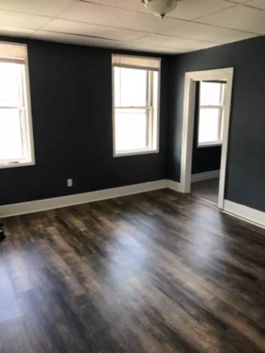 Main picture of 240 4th St