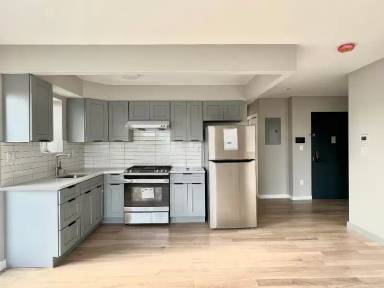 Main picture of 7504 Bay Pkwy