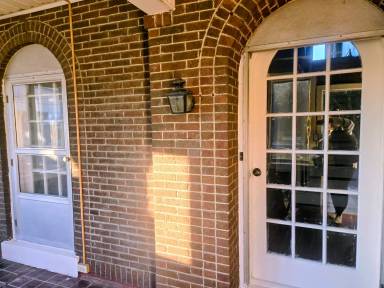 Main picture of 1732 W Broad St