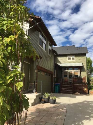 Main picture of 415 Mason Ct