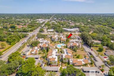 Main picture of 2211 Belleair Rd