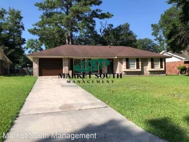 Main picture of 5 Belvedere Dr