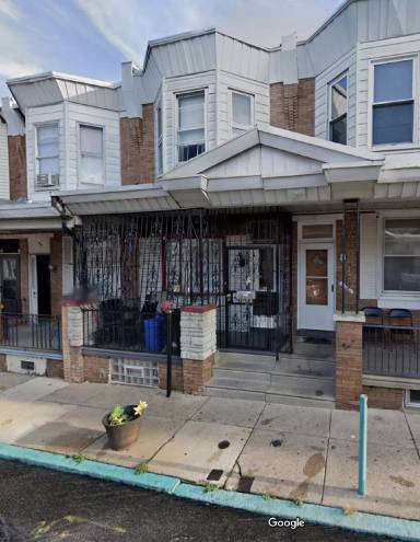 Main picture of 816 E Cornwall St