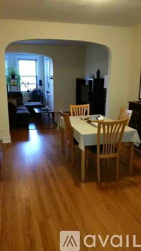 Main picture of 4128 N Pulaski Rd