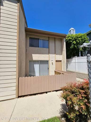 Main picture of 224 Avocado St