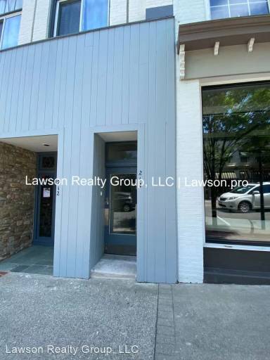 Main picture of 214 E Main St